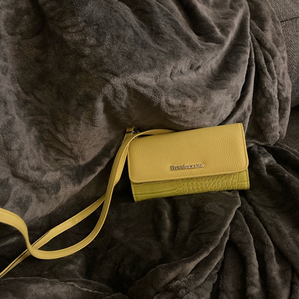 Neon yellow wallet on chain